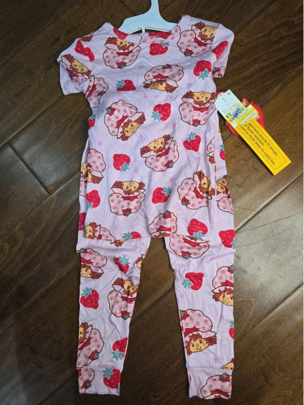 3t brand new strawberry shortcake, pajamas item 411G7